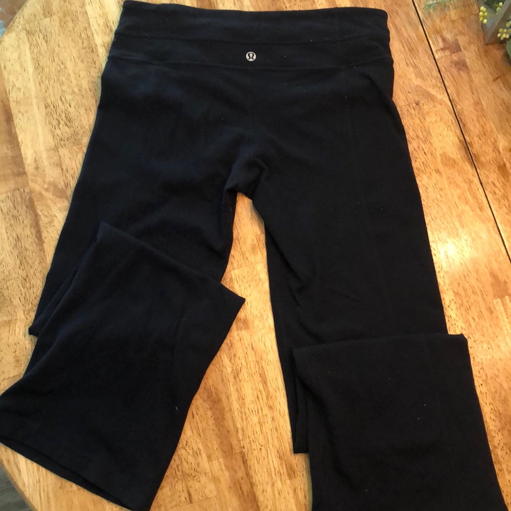 Lululemon yoga pants